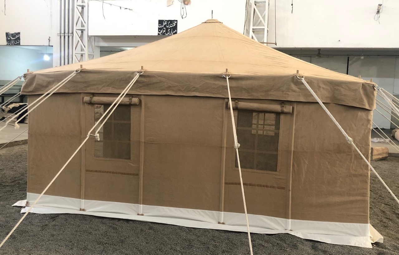 UTI deluxe single-pole tent
